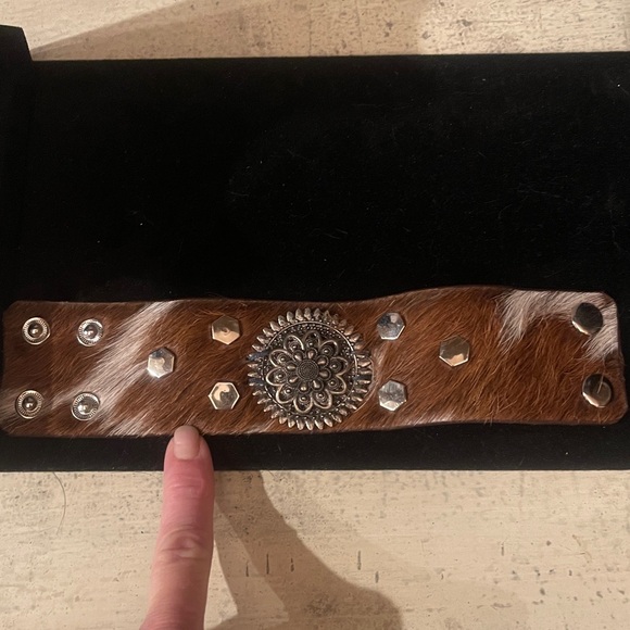 MYRA-Brandianna Hair-On Hide Cuff
Bracelet In Brown - Picture 3 of 3